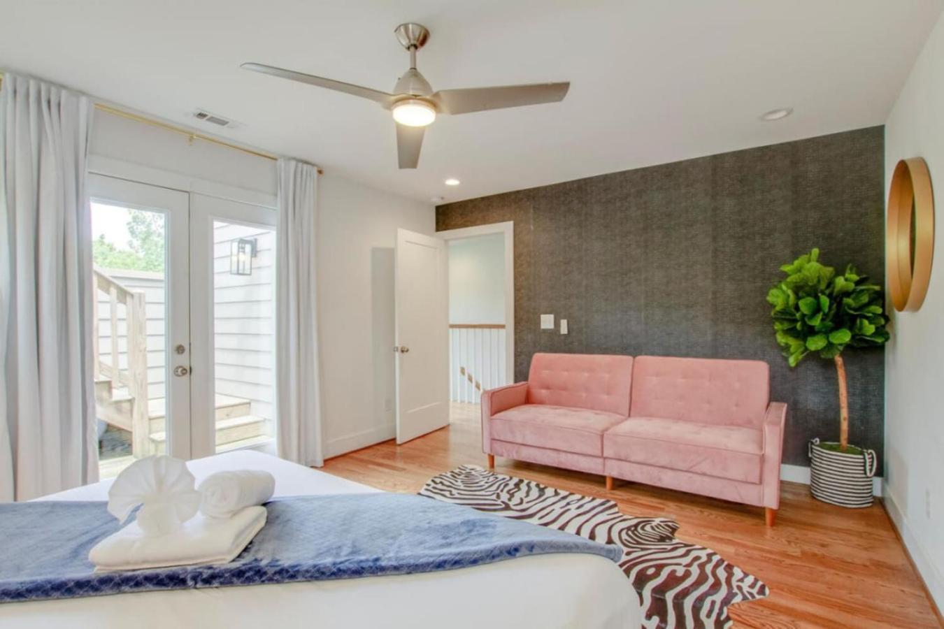 Howdy House New And Trendy With Rooftop Deck แนชวิลล์ ภายนอก รูปภาพ