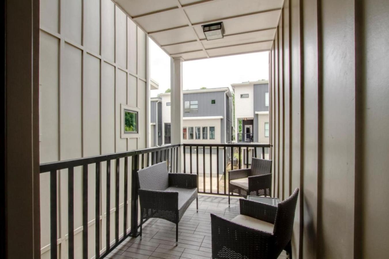 Howdy House New And Trendy With Rooftop Deck แนชวิลล์ ภายนอก รูปภาพ
