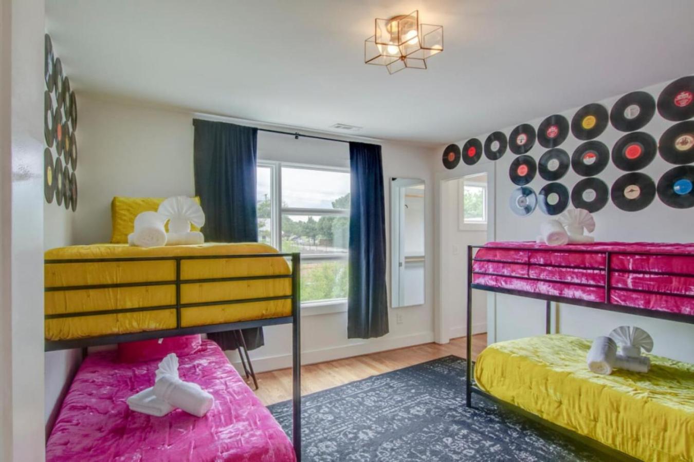 Howdy House New And Trendy With Rooftop Deck แนชวิลล์ ภายนอก รูปภาพ